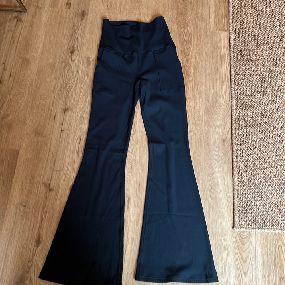 Aerie offline flare leggings size LG